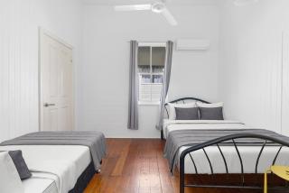 6 Bedroom 3 Bathroom Apartment Cairns Central - Cairns - 1