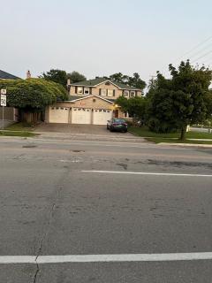 Comfortable Basement Home in Oakville, Ontario , Canada - Oakville - 4
