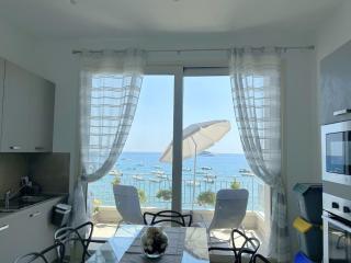 Beautiful apartment on the sea in Giardini Naxos - Castel Mola - 0
