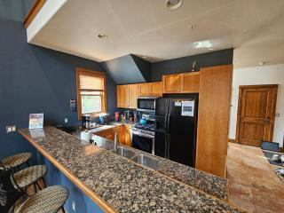 2 BR, 2 BA Mountain View Family Friendly Condo BCA-45499 - 4