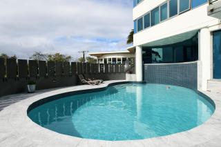 Beachfront Towers - 9