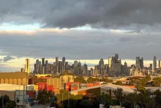 Eloquent Executive Footscray Apt with parking & pool - 8