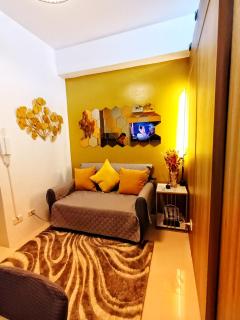 Fame Residence Tower 1 Cozy Hotel Style 1 Bedroom with Balcony pool View - Manila - 4