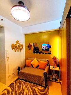 Fame Residence Tower 1 Cozy Hotel Style 1 Bedroom with Balcony pool View - Manila - 1