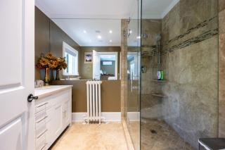 Shaughnessy Cozy Bedrooms Guest House - Vancouver - 3