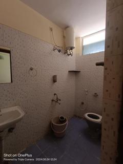 One room in a two bhk -with WIFI, Kitchen & Washing machine - Bangalore - 8
