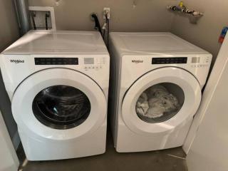 Spacious and Modern 3 bedroom 2 unit - 6