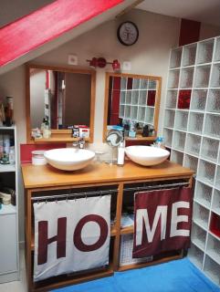 Séjour et weekend en famille chez l'habitant, longère bercéenne, 2 chambres 4 Pers, possibilité rajout berceau et 1 lit single soit 6 Pers maxi - Marigné-Laillé - 6