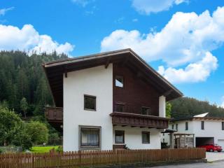 Spacious apartment with balcony - - 5