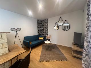 Logement entier, Studio 131, à Sarlat centre, avec spa, parking privé et à 15min à pied de la cité médiévale - Sarlat-la-Canéda - 1