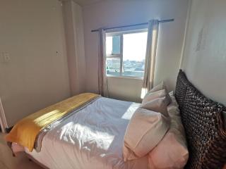 Gateway Oceans - 2 Adults & 4 Children ONLY - Families or 1 Couple only - No parties - Durban - 7