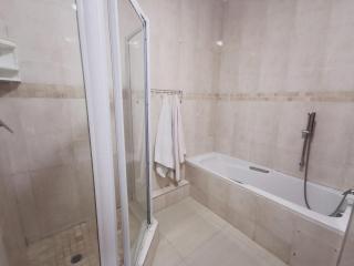 Gateway Oceans - 2 Adults & 4 Children ONLY - Families or 1 Couple only - No parties - Durban - 3