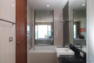 Movenpick Luxury Residence Pattaya-by Noah - 5