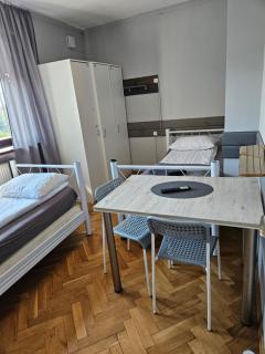 Pokoje pracownicze Кімнати для працівників,гуртожиток - 1