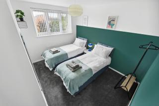 Stylish Home From Home 3 bed house, sleeps 6, private parking, WiFi Leamington Spa - 3
