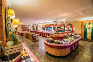 Golden Tulip Sovereign Hotel Bangkok - 4