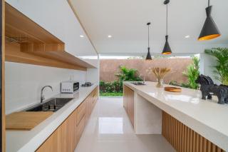 Special Offer! Elegant 2-Bedroom Villa with Large Pool in Canggu! - 8