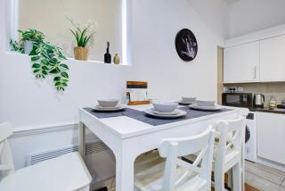 Charming London Greenwich Flat - 4