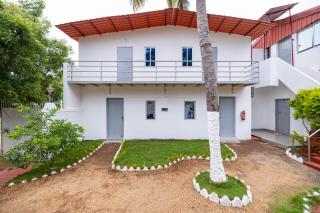 Sri Sai Holiday Inn - Pondicherry - 9