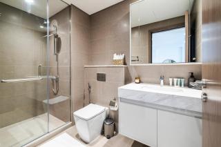 Downtown 1BR Steps to Dubai Mall & Burj Khalifa - Dubai - 1
