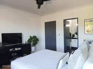 Cairns Chic Suite - Motel Room A - Woree - 8