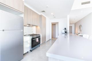Central Lux Home with Stunning Views on 42nd Floor - Dubai - 1