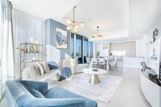Central Lux Home with Stunning Views on 42nd Floor - Dubai - 2