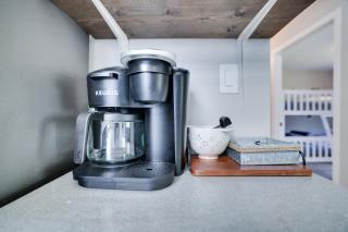 3 BR 2 BA Modern home with private hot tub, fire pit and lake view, Dogs ok! - 5