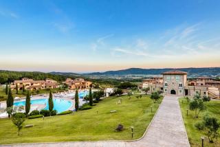 ISA-Residence with swimming pool surrounded by greenery just 5 minutes from Massa Marittima - Massa Marittima - 2