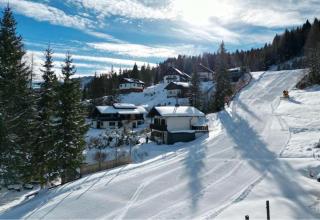 Ski in & Ski out Apartment at Chalet Heinrich - 0