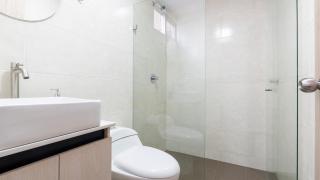 Apartamento en laureles con piscina y parqueadero 402 - 3