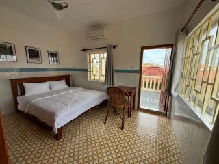 Dary's Village Guesthouse & Restaurant - 1