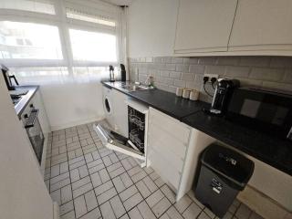 City Residence Steps from Kings Cross Station! - London - 7