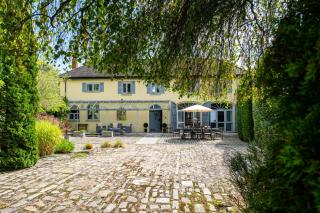 The Coach House - 5