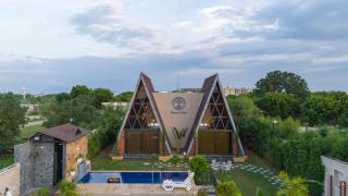 ELIVAAS 4 BHK Pvt Pool & Party Hall - Oakwood Cottages - Jaipur - 1