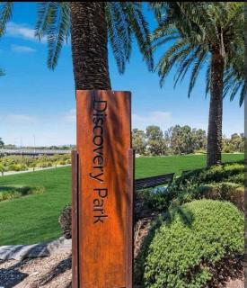 Lakeview Luxury 3Bedrooms Apt Wolli Creek close to Airport CBD - Sydney - 4