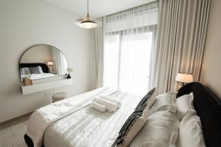 The Palace 203 I Luxury 2BD I Dubai Creek Harbour - 1