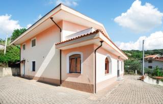 3 Bedroom Awesome Home In Villa Celiera - Villa Celiera - 9