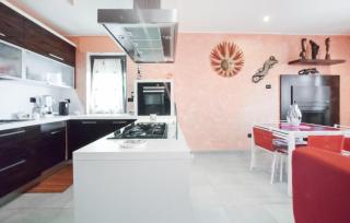 3 Bedroom Awesome Home In Villa Celiera - Villa Celiera - 8