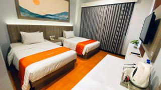 Front One HK Resort Simpang Lima - Jomblang - 0