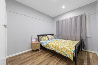 Charming Victorian Home - Maribyrnong - 3