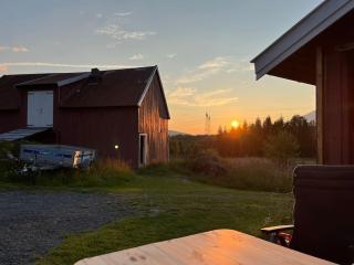 Nydelig småbruk med hus og fjøs og badstu - 7