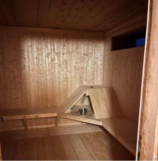 Nydelig småbruk med hus og fjøs og badstu - 3