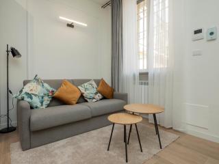 Youhosty - Modern Portello Apartment - Milan - 1