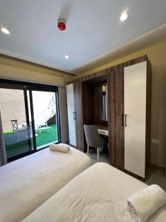 Chic Apartments For Rent ave0-2 - Umm Uthainah - 4