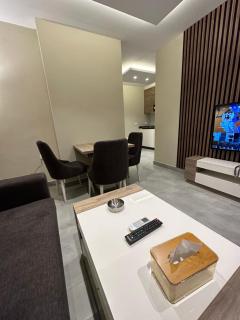 Chic Apartments For Rent ave0-4 - 1