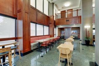 Drury Inn & Suites Birmingham Lakeshore Drive - Birmingham - 2