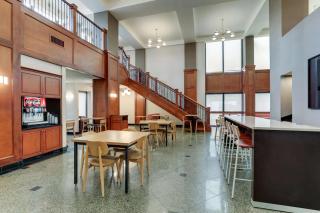Drury Inn & Suites Birmingham Lakeshore Drive - Birmingham - 3