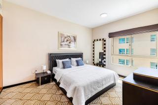 Classy 1 Bedroom in The Greens Courtyard View - Dubai - 7