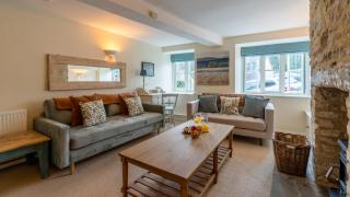 Christmas Cottage - 3